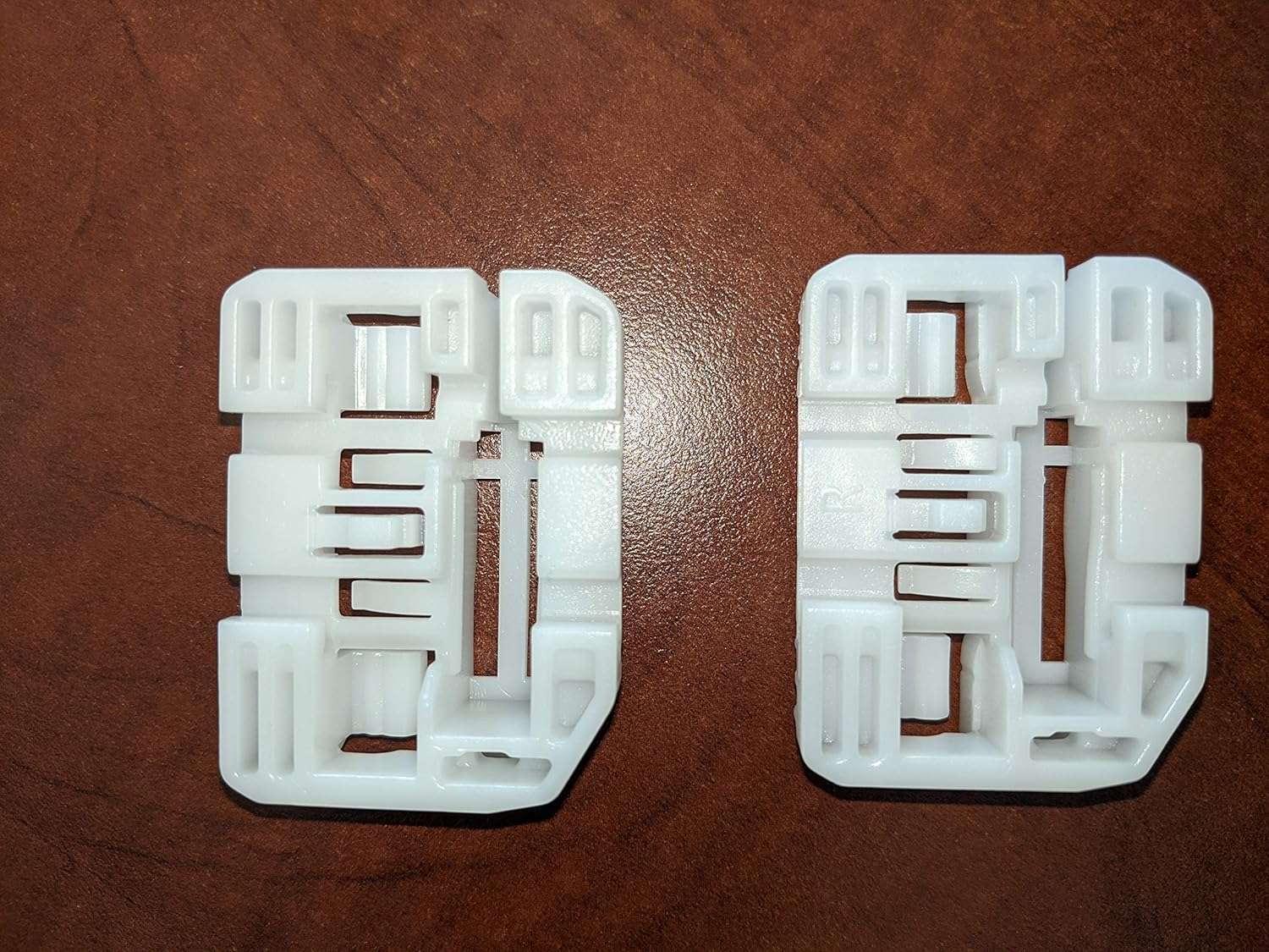 Window Regulator Repair Clips (2) Front RIGHT for Hyundai Elantra I30 image number 3