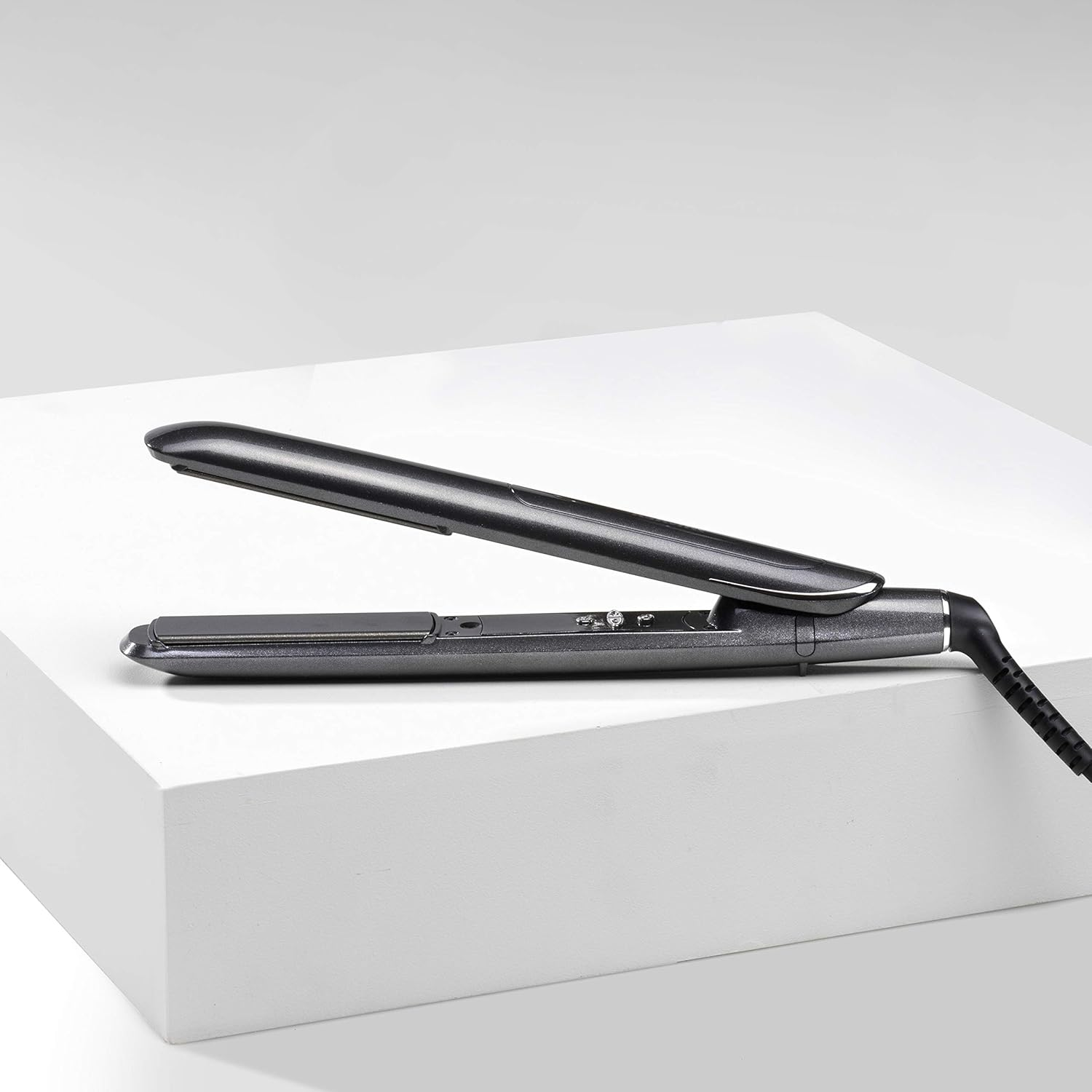 Babyliss Platinum Diamond Straightener ST259E, Professional Hair Straightener with Super Ion Technology, Memory Function & Diamond Ceramic Plates image number 4