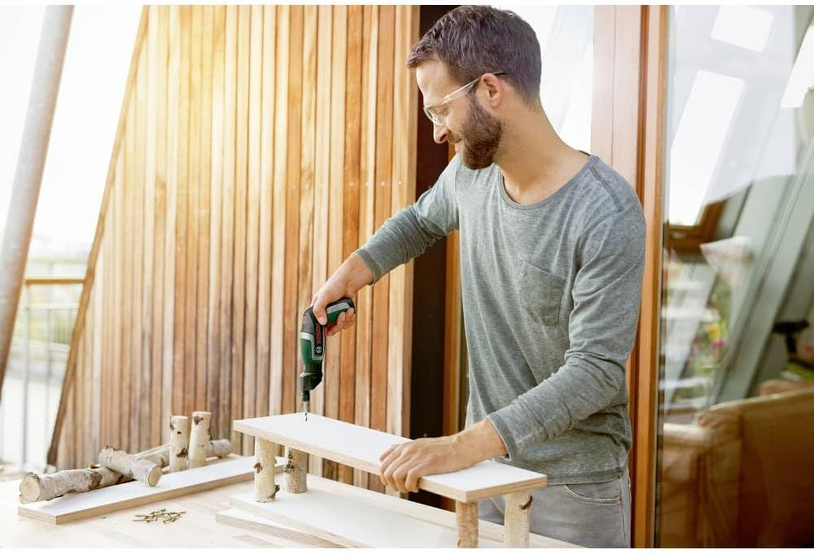 Bosch IXO Cordless Screwdriver 7Th Generation 3.6V 2.0Ah 5.5Nm Set Including Angle and Eccentric Attachment with Micro USB Cable Screws up to 190 Screws in Storage Box image number 2