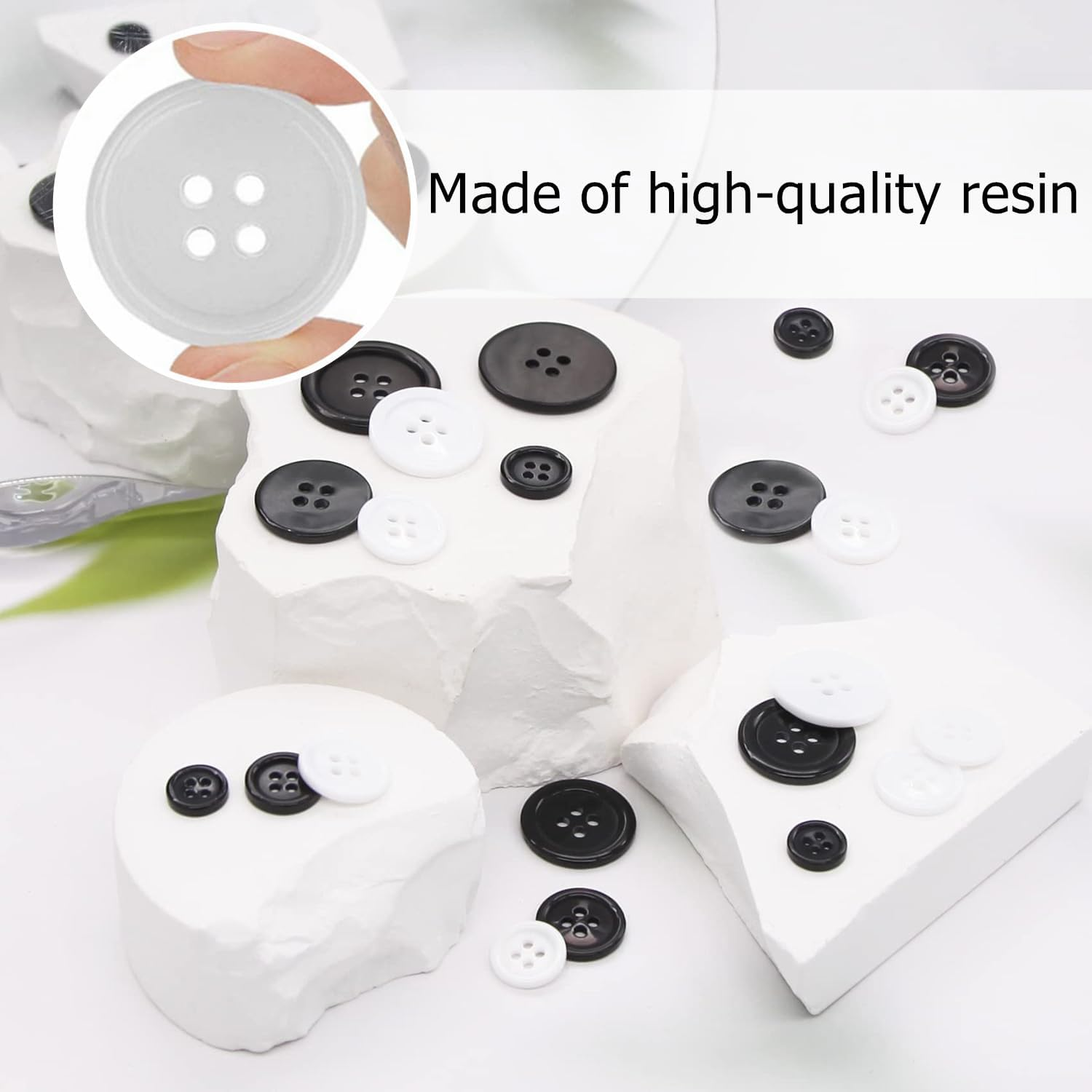 Kastetards 160 Pcs round Sewing Buttons,Black and White Round-Sewn Buttons, Five Sizes,1 Independent Compartment Storage Box, DIY Craft, Suitable for Shirts, Overcoats, Trousers, Clothing Craft image number 3