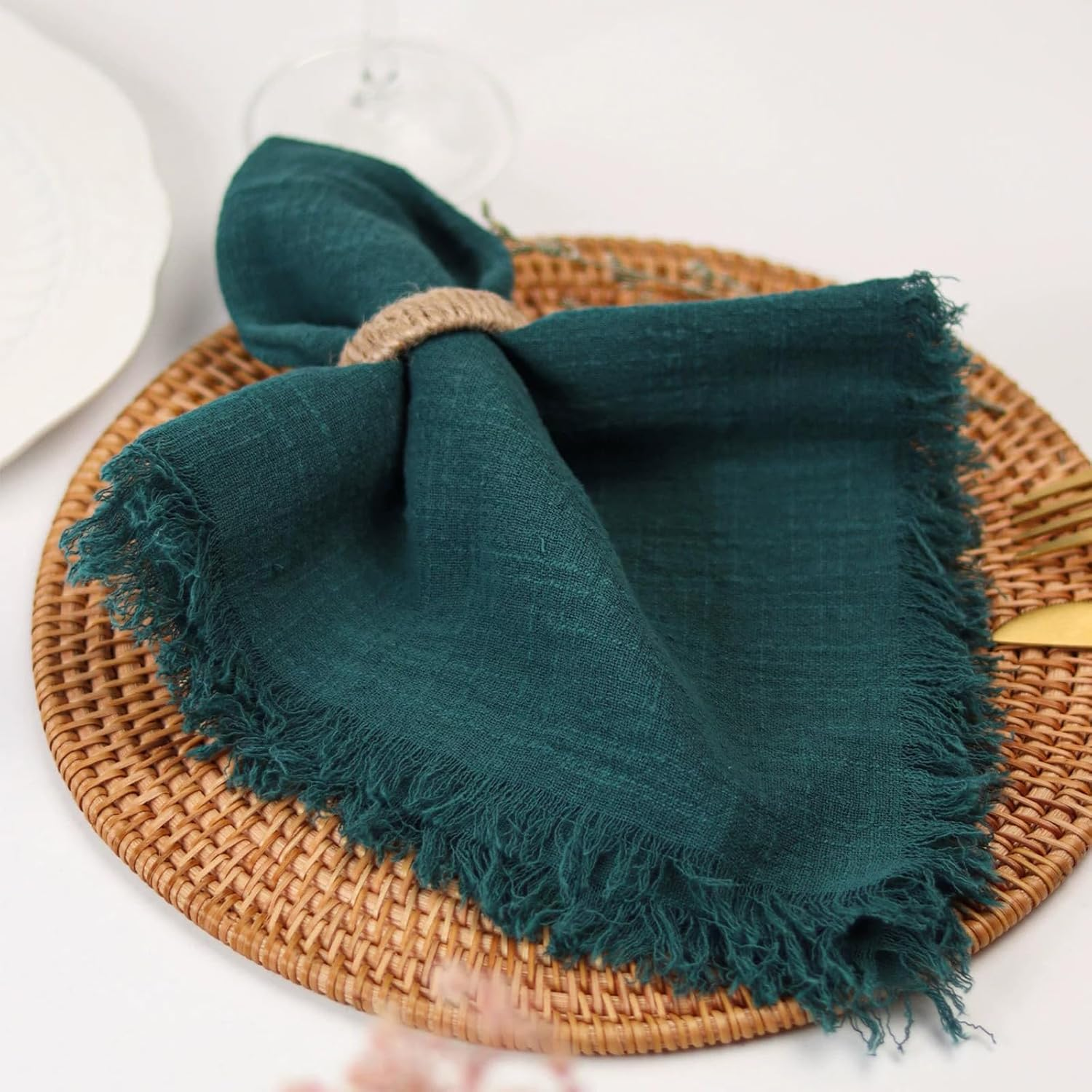 CENZICOM Cotton Linen Dinner Napkins with Fringe, 42 X 42 Cm, Set of 4 (Beige)