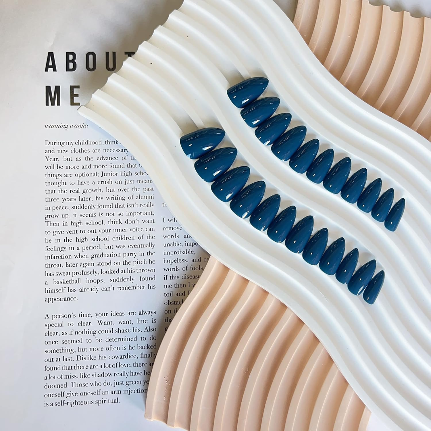 Kqueenest Navy Blue Press on Nails Medium Almond - Acrylic Nails for Gluing, Natural Plain Fake Nails Fingernails for Gluing, Shiny Gel Full Cover False Nails for Women, Pack of 24 - Lilac image number 2