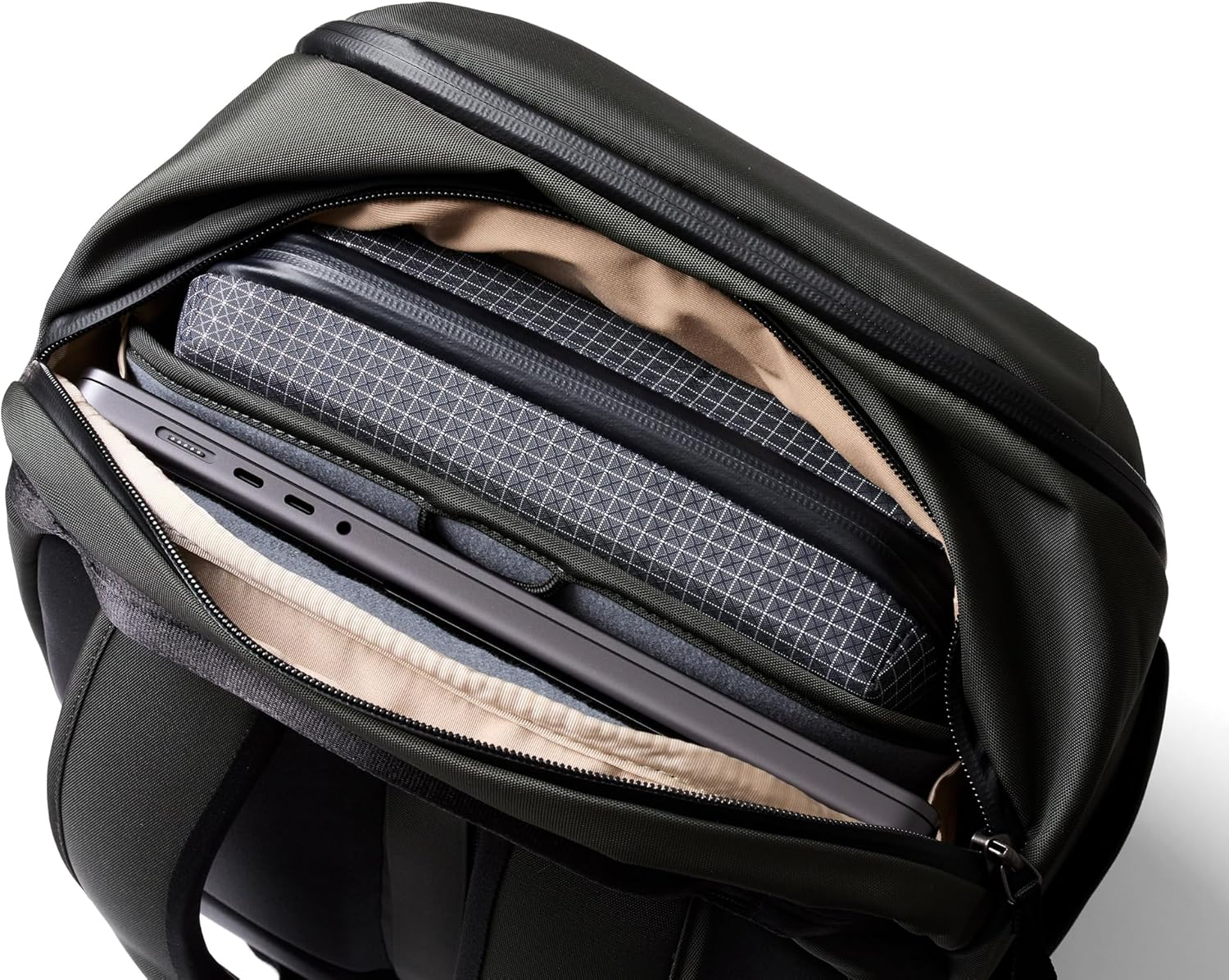 Bellroy Transit Workpack (26 Liters, Laptops up to 16&rdquo;, Tech Accessories, Gym Gear, Shoes, Water Bottle, Daily Essentials)