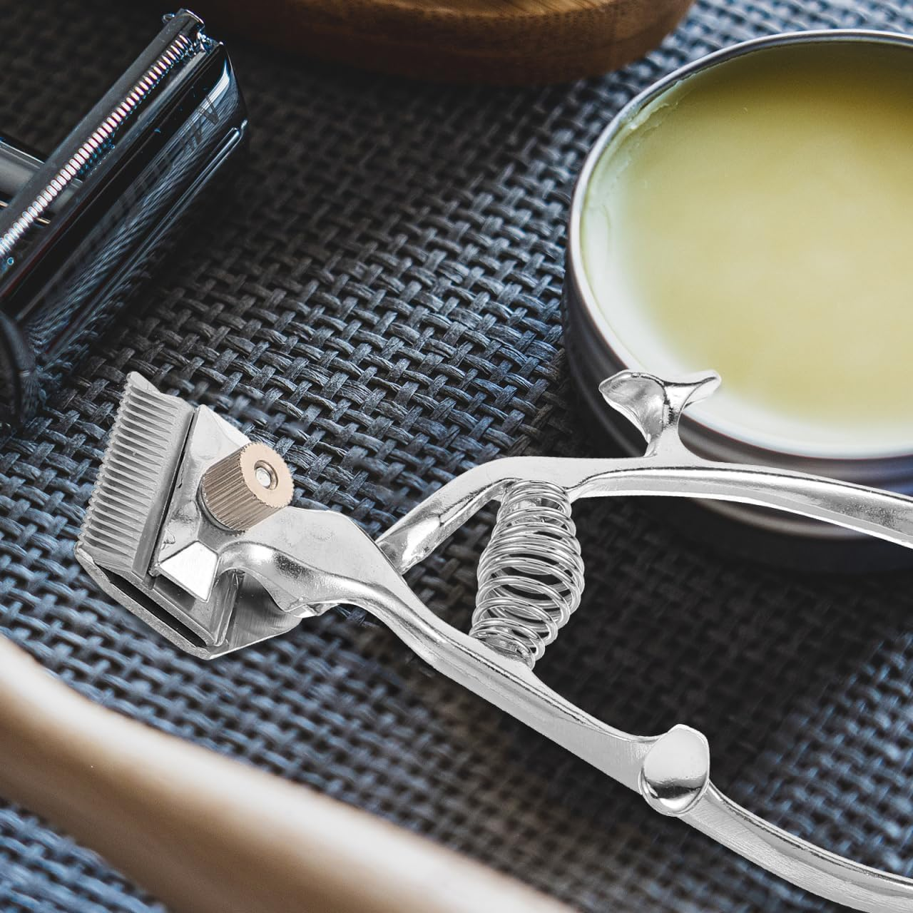 Healvian Old Fashioned Manual Haircut Hair Trimmer Hairdresser Non-Electric Scissors Stainless Steel