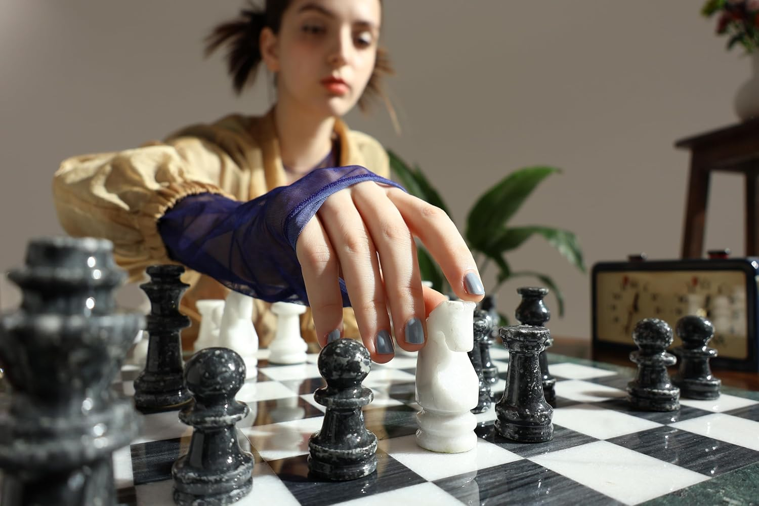 Canon EOS R50 V Camera Body Only image number 2