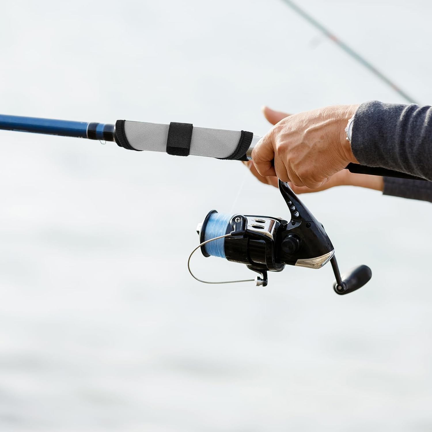 Gosknor 6Pcs Lure Wrap, 5.9 Inch Fishing Lure Covers Lure Gloves Fish Hook Protectors Lure Guard to Keep Fishermen Fishing Safe for Fishing Rod (Gray) image number 3