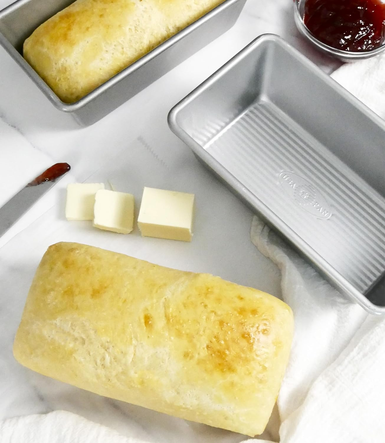 USA Pan Bakeware Seamless Nonstick Standard Bread Loaf Pan, 8 X 4.5 X 2.75