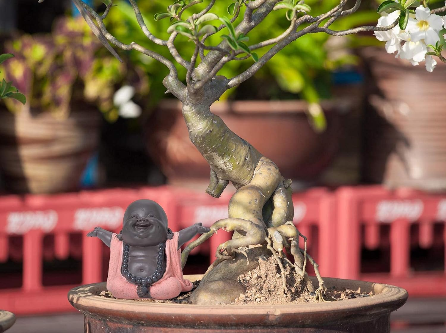 WGFKVAS Buddha Statue, Laughing Buddha Smiling Little Buddha Ceramic Buda Statue Little Monk Figurine, Baby Monk Figurine Cute Baby Buddha for Home Office Car Decors Gift Crafts and Arts (Red) image number 3