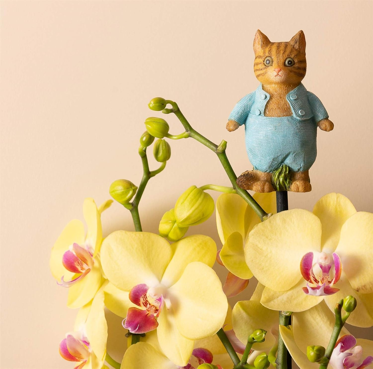 Jardinopia Garden Decor Beatrix Potter Tom Kitten Stake Topper image number 1