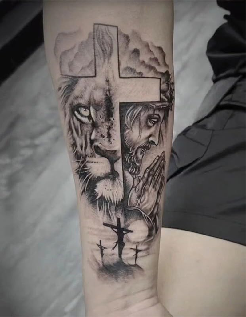 2 PCS Herbal Tattoo Stickers Lion Cross Juice Tattoo Semi-Permanent Non-Reflective Waterproof Durable image number 3