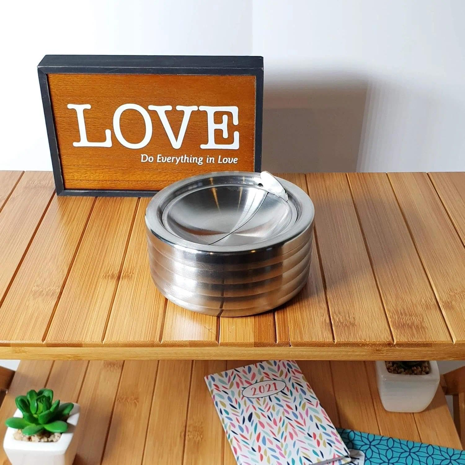 Silver Windproof Outdoor Ash Tray with Lid &ndash; Stainless Steel round Cigar Ash Tray for Indoor Outdoor Use, Portable and Smell Proof Design &ndash; Compatible with Home Car Patio &ndash; Fengea image number 1