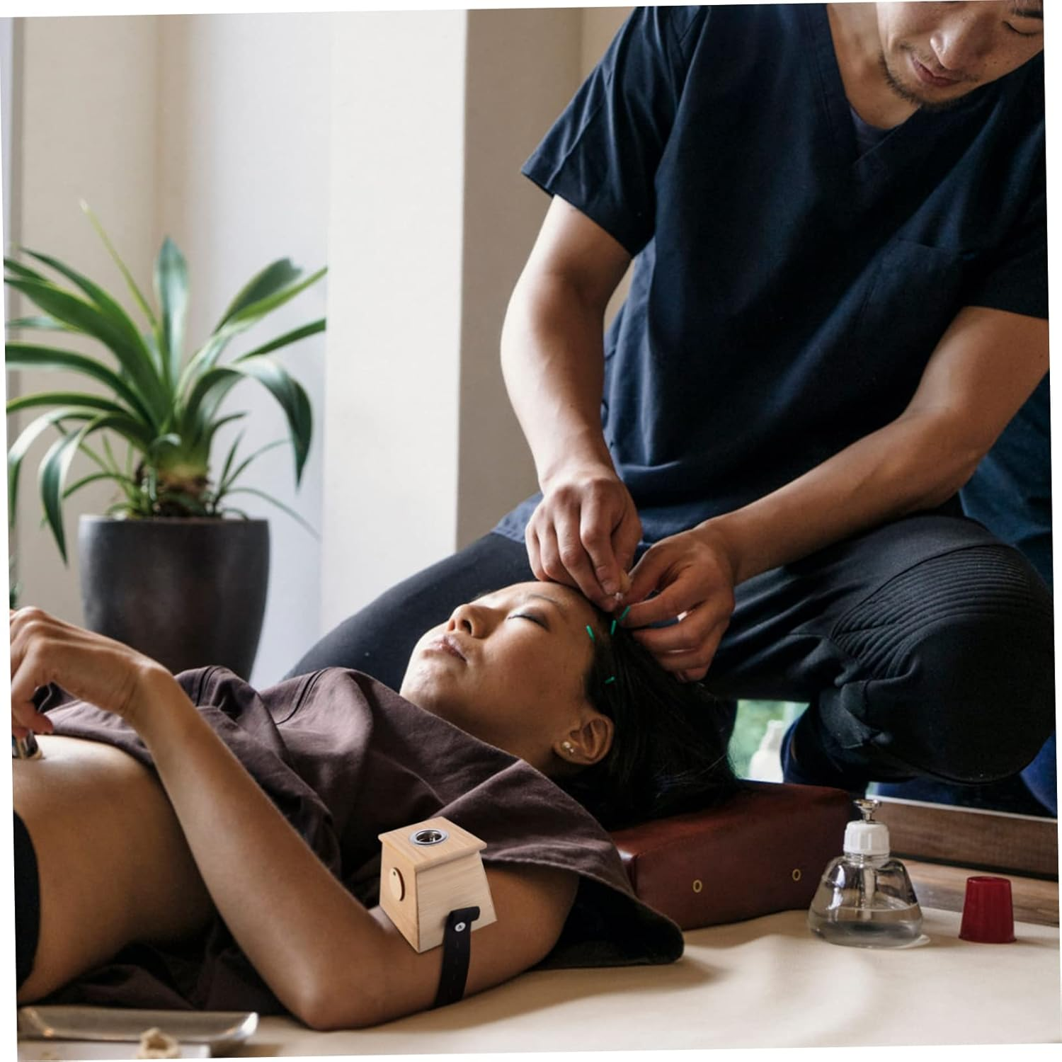 Anneome Bamboo Moxibustion Box Thickened Single-Hole Moxa Therapy Device Household Temperature-Controlled Heat Insulation Tool for Home Moxibustion image number 1