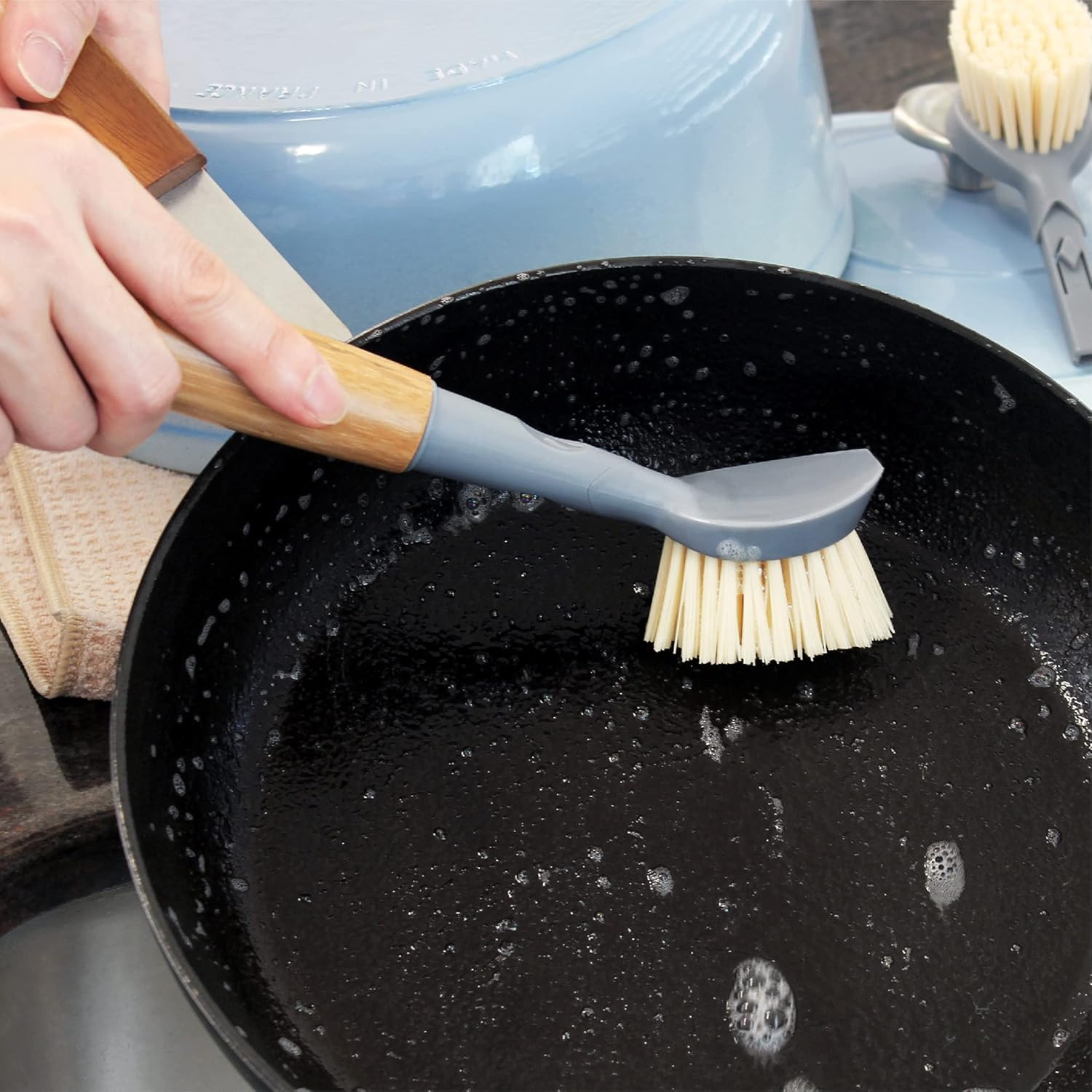 White Magic Eco Basics Replaceable Dish Brush (Pack of 2) image number 3