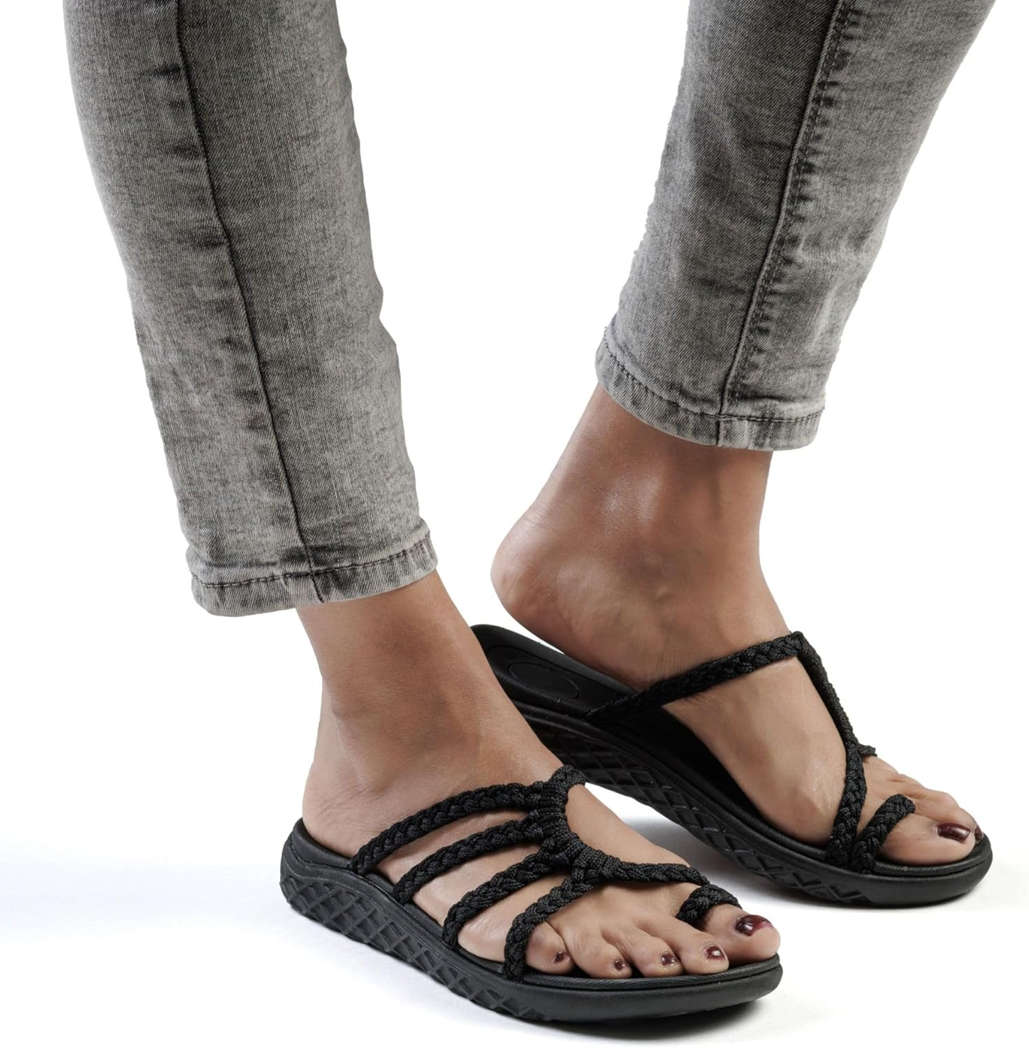 Plaka Wave Flip Flops for Women with Arch Support &ndash; Comfortable Womens Flip Flops for Walking &ndash; Lightweight Vegan Summer Sandals &ndash; Water Resistant and Stylish Beach Slides, Black, 8 image number 3