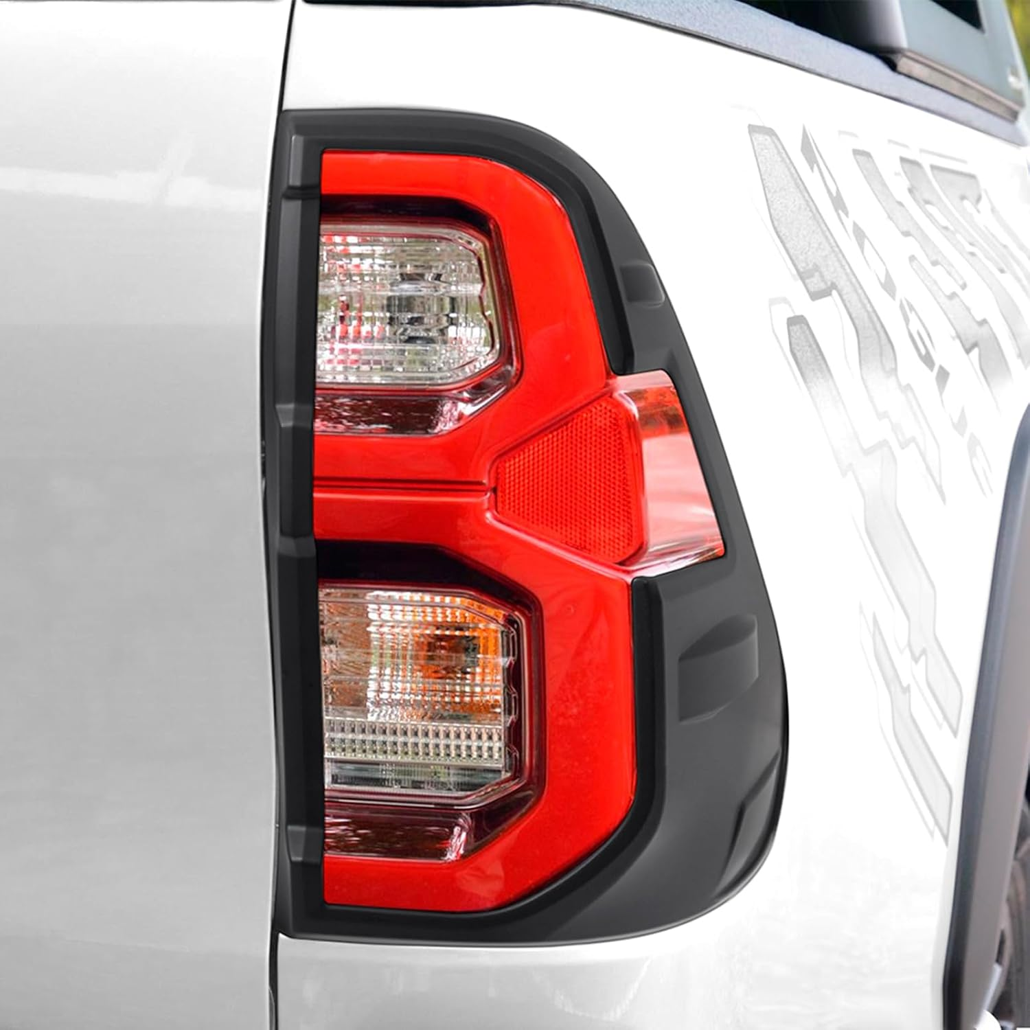 SUERAUTO4X4 Tail Light Cover Trim for Toyota Hilux Accessories 2021-2025 N80 Facelift SR5 Rogue Rugged GR Sport, Rear Taillight Lamp Cover Protector Surround Trim Matte Black Car Exterior 2PCS