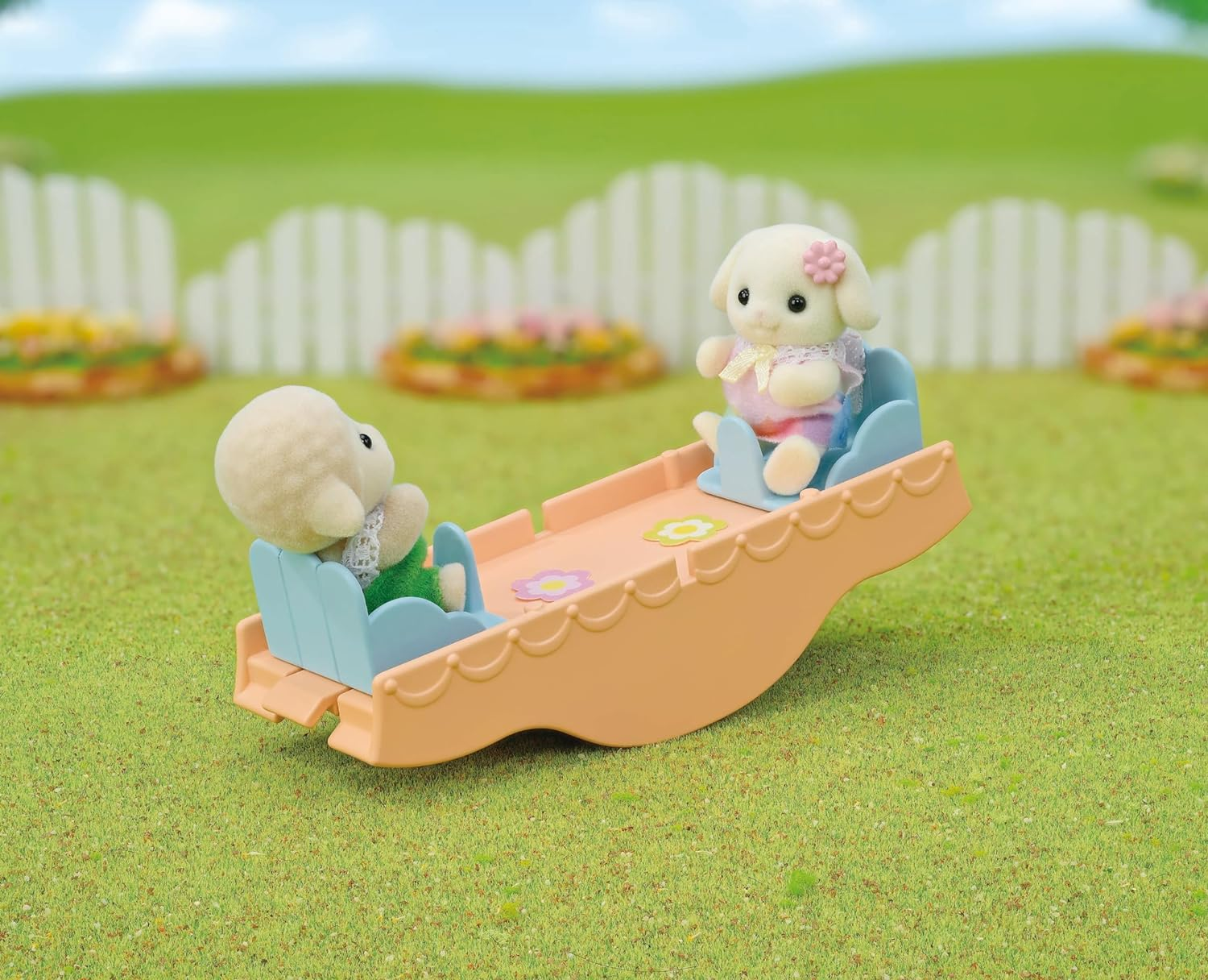 Sylvanian Families - Rainbow Fun Nursery Bus image number 4