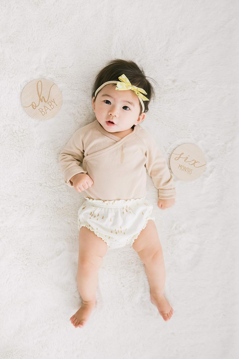 Pearhead Wooden Monthly Milestone Photo Cards - 7 Double-Sided Engraved Discs for Baby Announcement and Milestones, Gender-Neutral Photo Props for Newborn Boy and Girl, Light Wood image number 1