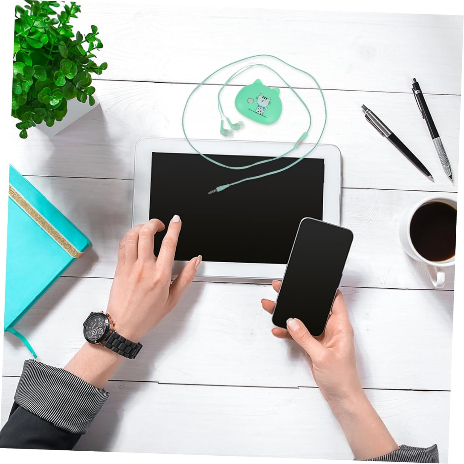 Gatuida Wired In-Ear Earbuds for Phones Adorable Green Earphone with Sound Comfortable Fit Compatible with Computer Gaming Calling Stylish Design for Music and Video Use image number 4