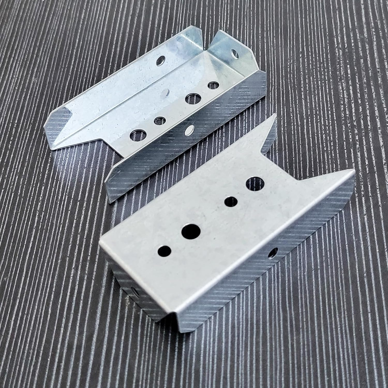 Auto-Plaza 48 Count Zinc Corner Mount Fence Brackets for 2X4 Inch Wood Post Deck Railing Connectors (ZINC ALLOY)