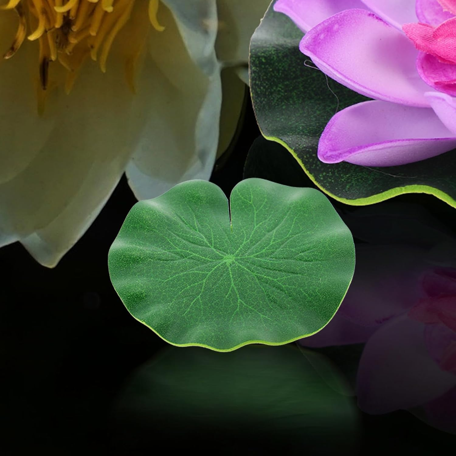 Amosfun Aquarium Plant Aritificial Floating Plants Lotus Leaves Duckweed - 4Pcs 10Cm Floating Lily Pad Pond Decorations and 2 Small Bags of Plastic Duckweed image number 4