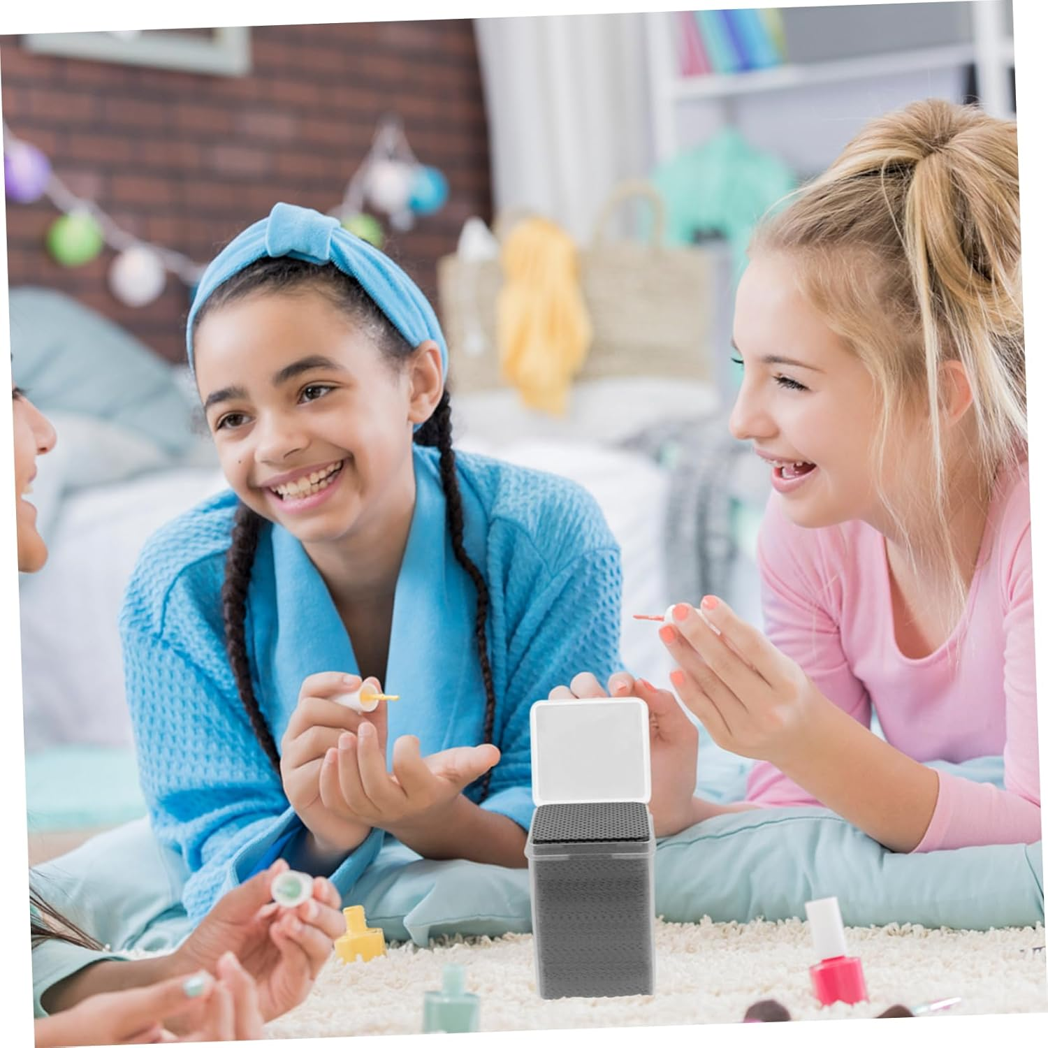 DEARMAMY Lint Free Nail Wipes for Gel Nails 600Pcs Black Square Cotton Pads for Manicure and Travel Use image number 6