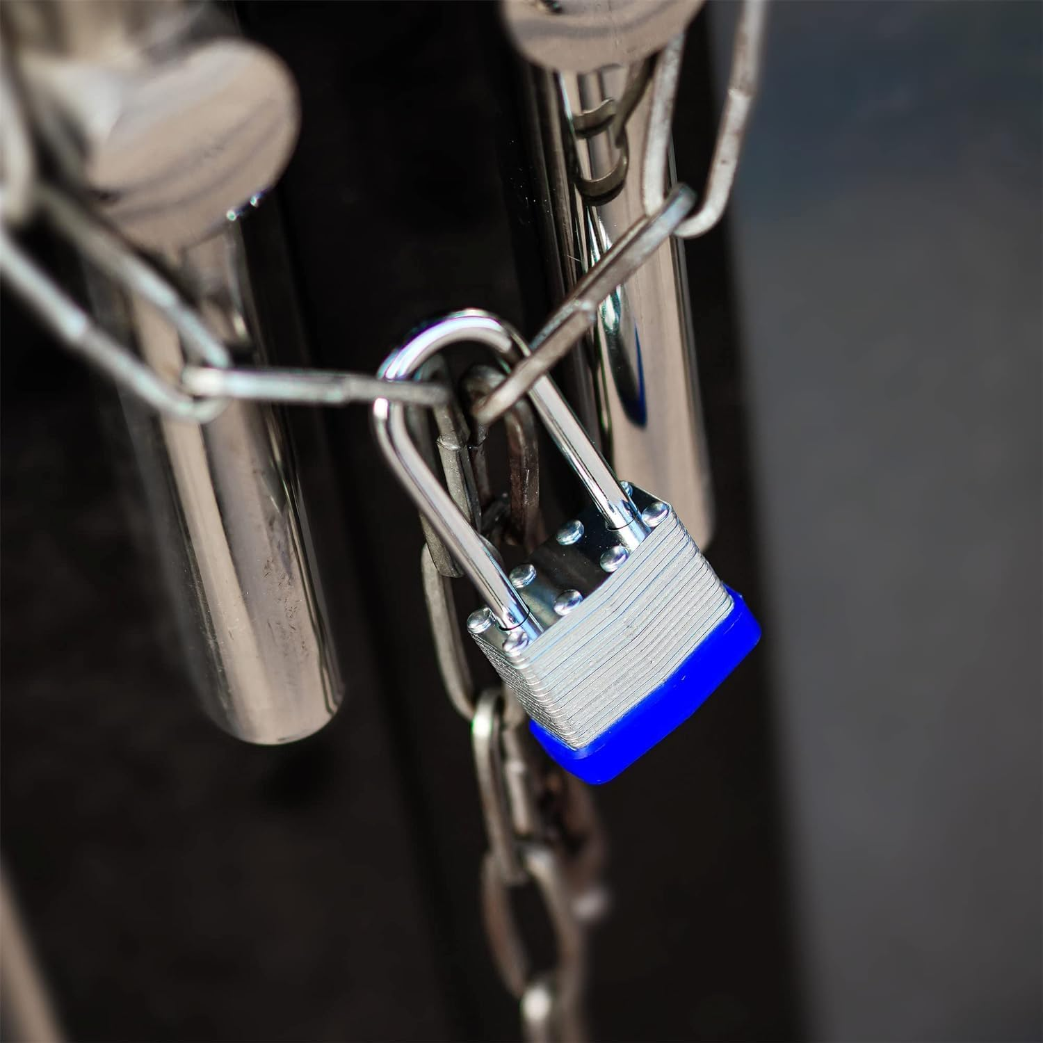 2 Pack Padlock with Keys,40Mm Long Shackle Padlocks Outdoor Heavy Duty Pad Lock, Weatherproof Laminated Padlock for Outdoor Use, Shed, Garage, Fence (2Pcs) image number 4