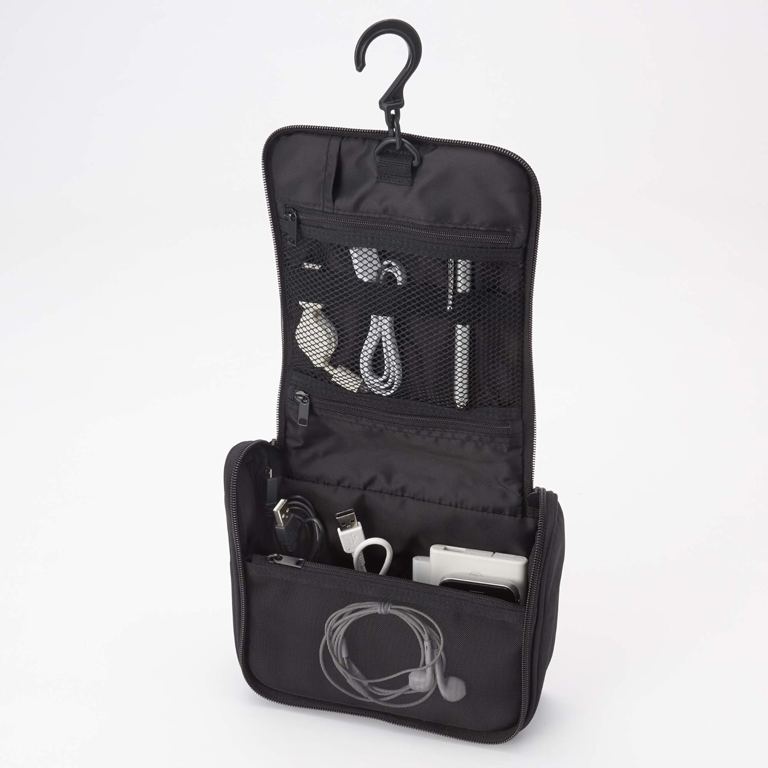 Muji Polyester Hanging Travel Case, 16 Cm Width X 19 Cm Depth X 6 Cm Height, Black
