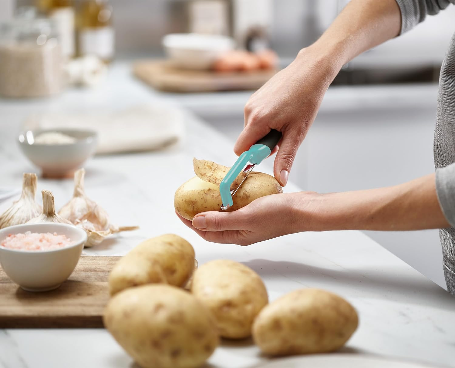 Joseph Joseph Duo Swivel Vegetable Peeler, Opal image number 6