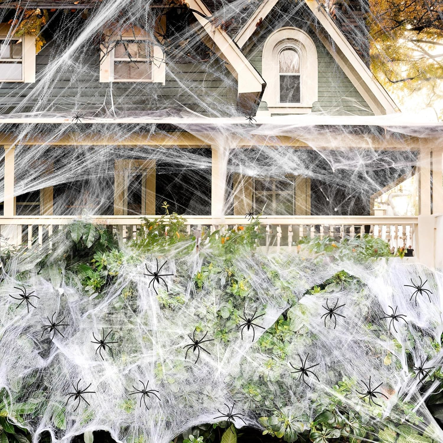 Halloween Spider Web Decorations 800 Sqft Halloween Indoor Outdoor Decor Super Stretch DIY Stretchable Cobwebs White Web with 30 Plastic Fake Spiders for Party Yard Haunted House Decoration