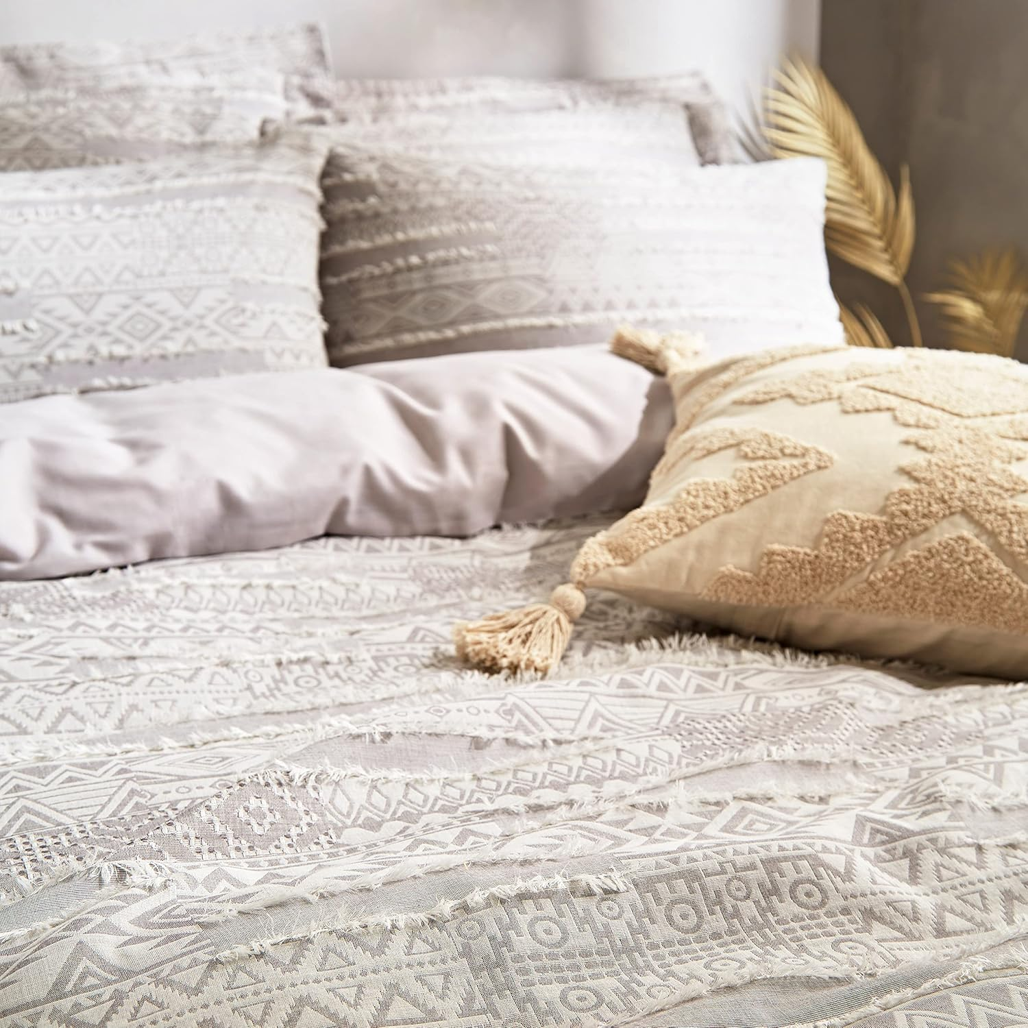 Pineapple Elephant Bedding Enola Aztec Cotton Super King Duvet Cover Set with Pillowcases Grey image number 4