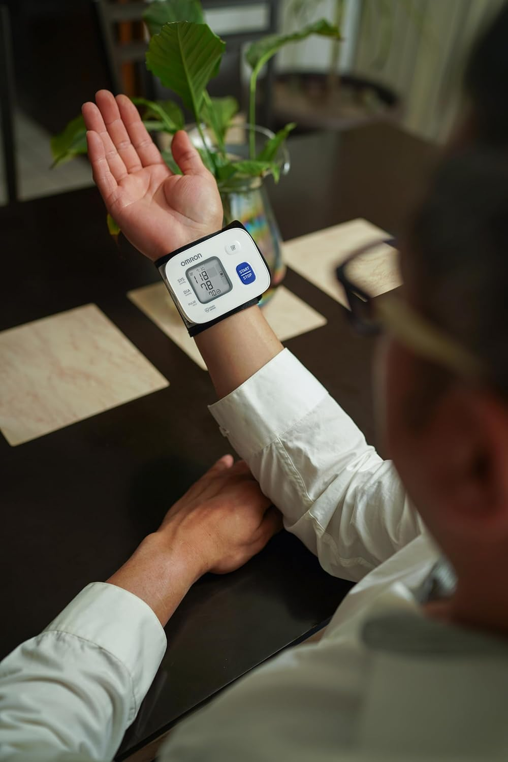 Omron RS4 Wrist Blood Pressure Monitor with Intelligence Technology, Cuff Wrapping Guide and Irregular Heartbeat Detection for Most Accurate Measurement image number 3