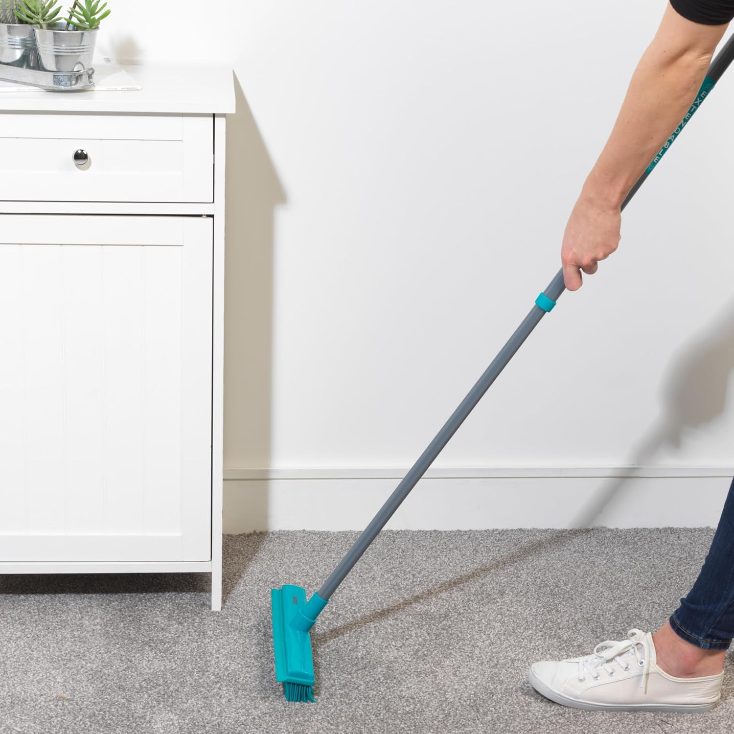 Beldray Pet plus Rubber Head Broom image number 4