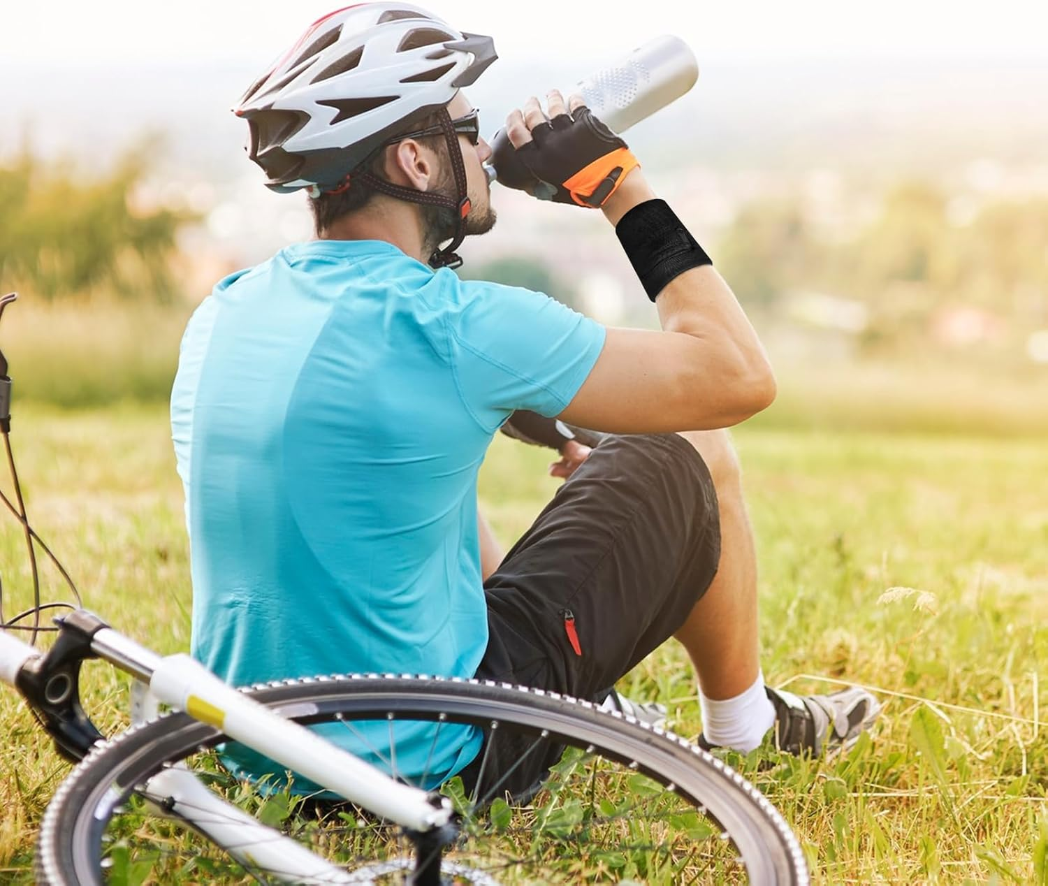 TEAONE Wrist Pouch Wallet, 4 PCS Sweatband Wrist Wallet for Running, Hiking, Cycling (4 Color) image number 4