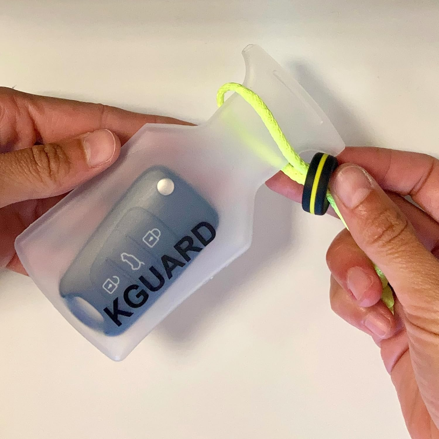KGUARD Compact, Waterproof and Watertight Key Pouch for the Electronic Car Key. Certified (IPX8). Designed for Water Sports (Surfing, Sup, Kitesurfing, Windsurfing, Foil, Swimming...) image number 4