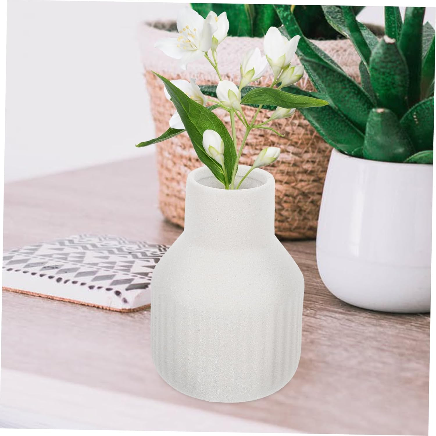 Cabilock Modern Ceramic Vase Decorative Flower Vase for Dried Flowers for Office Wedding and Home Decor Table Centerpiece for Farmhouse Style