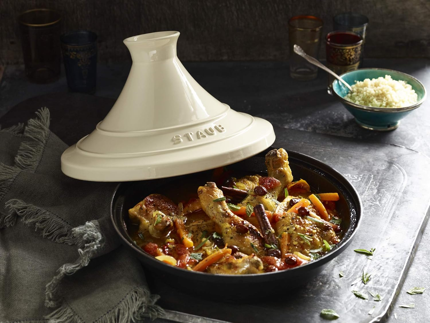STAUB 20Cm Cast Iron Tajine with Ceramic Lid for Traditional Moroccan Dishes - Black/Cream image number 5