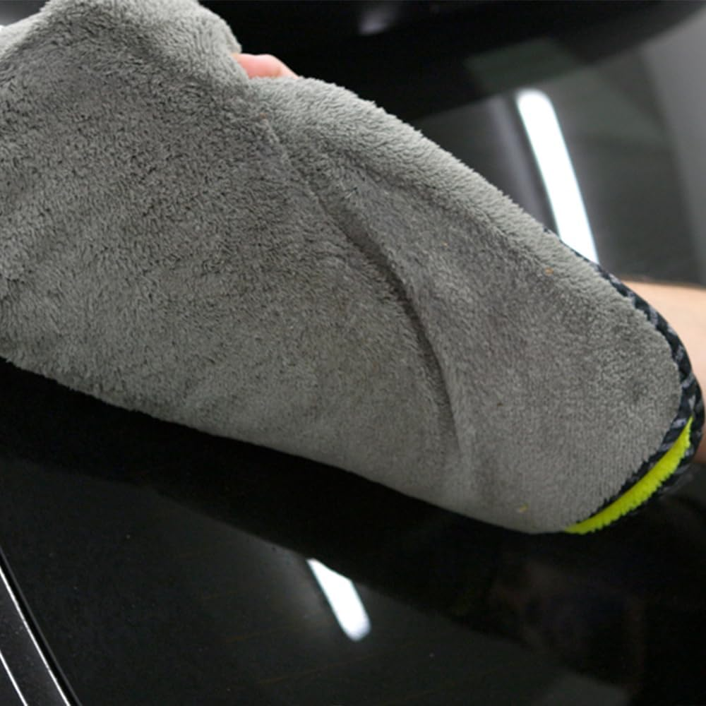 Meguiar'S Mega Supreme Shine Detailing Duo Towel - Extra-Large, Machine Washable, Ultra-Absorbency, Premium Microfibre, Soft-Edging Shine Detailing Cloth for Vehicles - Yellow & Grey - 70Cm X 40Cm image number 3