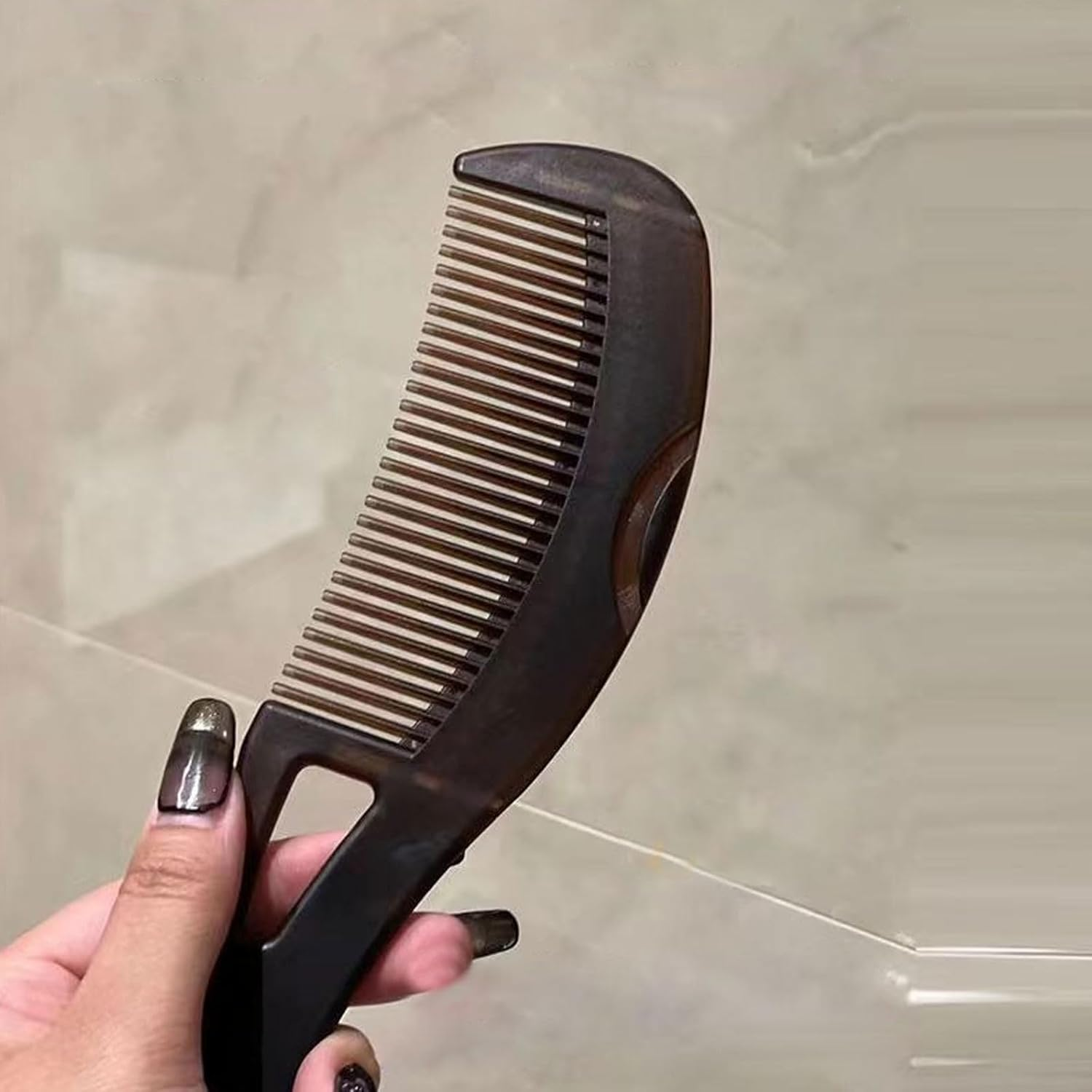 Cosmeria Flake Comb Set, Stainless Steel Comb for Clean Scalp with Button, Effective Flake and Stress Removal, Ideal for All Hair Types and as a Gift image number 5
