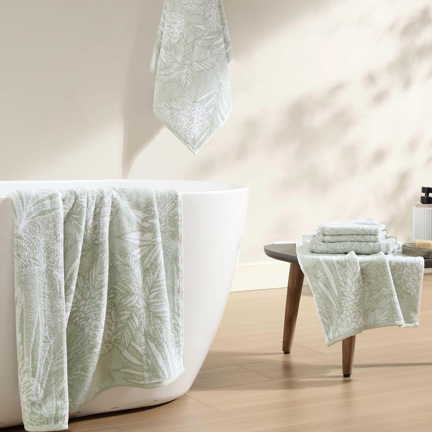 Tommy Bahama - Bath Towels, Soft & Absorbent Cotton Towels, Oeko-Tex Certified (Pineapple Venture Green, 6-Piece) - Art Of Palms Blue image number 3