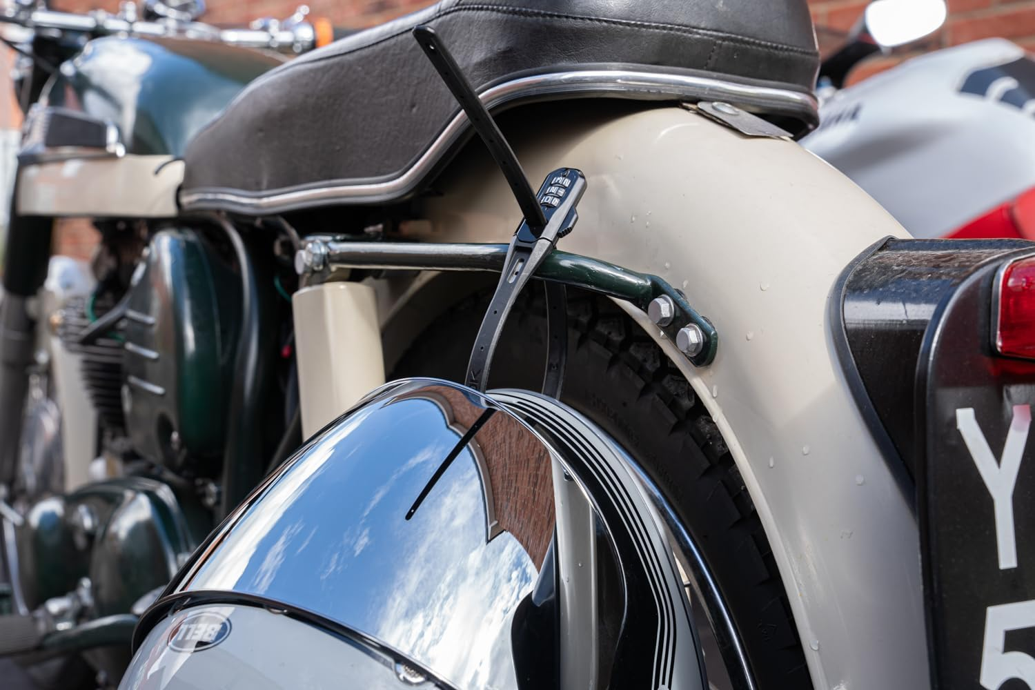 Hiplok Z LOK Combo Bike Lock/Motorbike Helmet Lock - Black. 3 Digit Code. Steel Core & 45Cm Locking Length. Optional Bracket image number 4