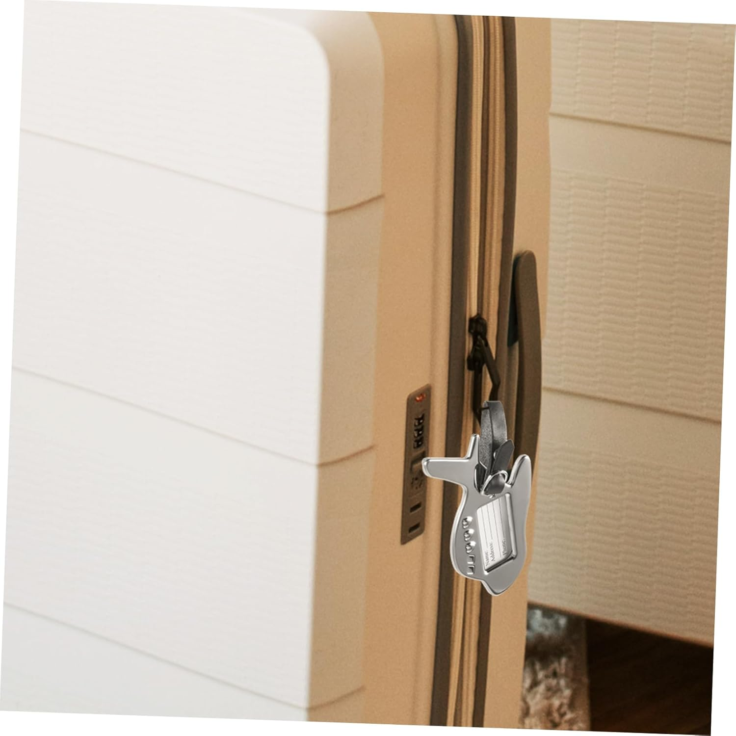 JEWEDECO Airplane Shaped Luggage Tag Lightweight Travel Identifier for Suitcases Easy to Personalize Name Information Travel Accessory For image number 3