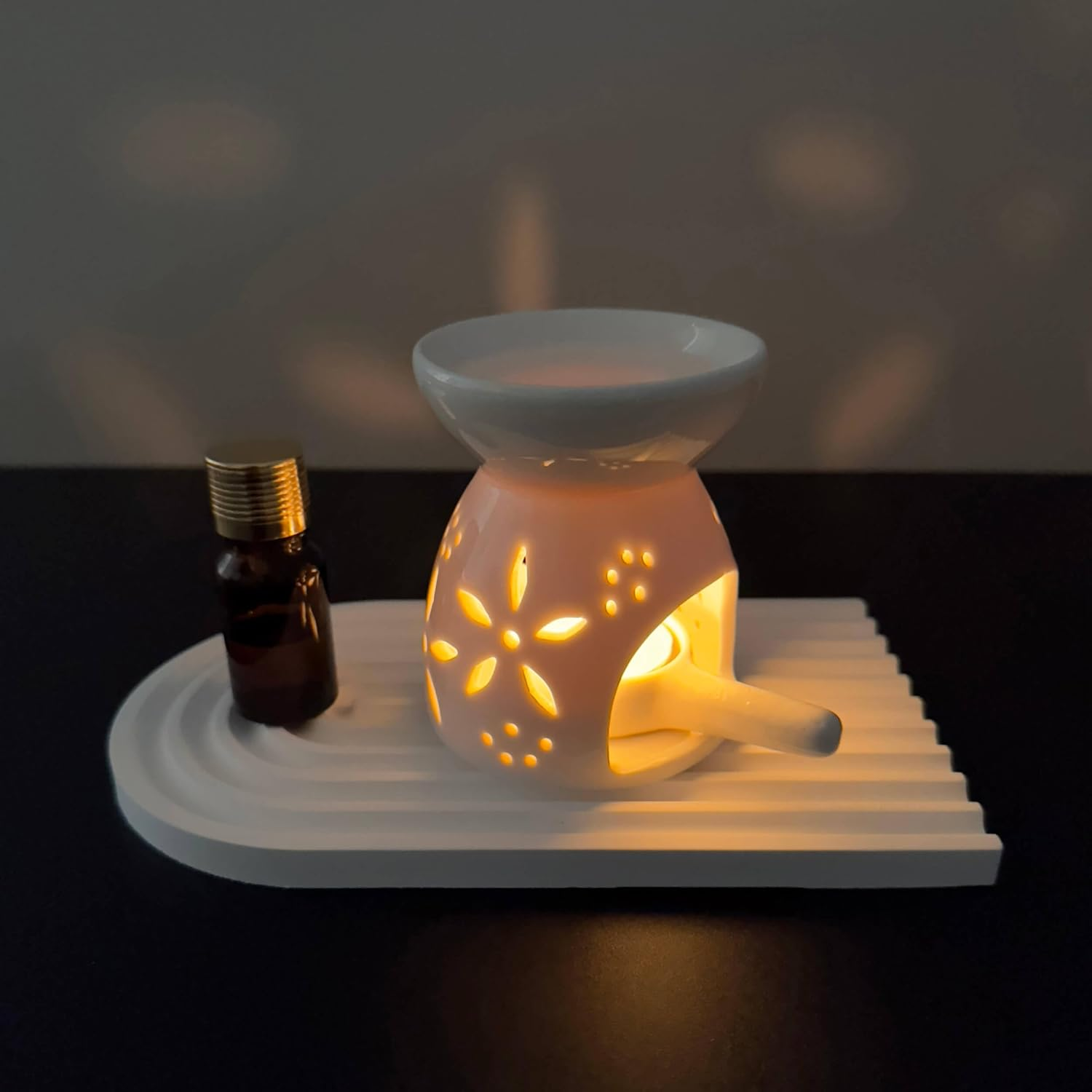White Oil Burner Set, Tea Light Wax Melt Warmer with Tea Wax Tray, Essential Oil Diffuser, Oil Burner for Scented Oil image number 1
