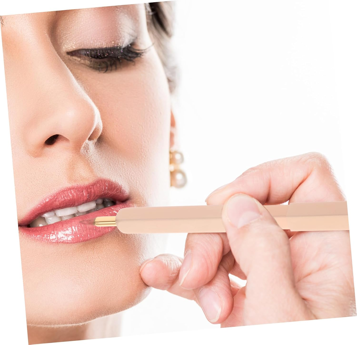 Ipetboom 2Pcs Telescopic Lip Brush Retractable Nylon Lipstick Applicator Makeup Tool for Lip Brushes for Travel and Everyday Use image number 4