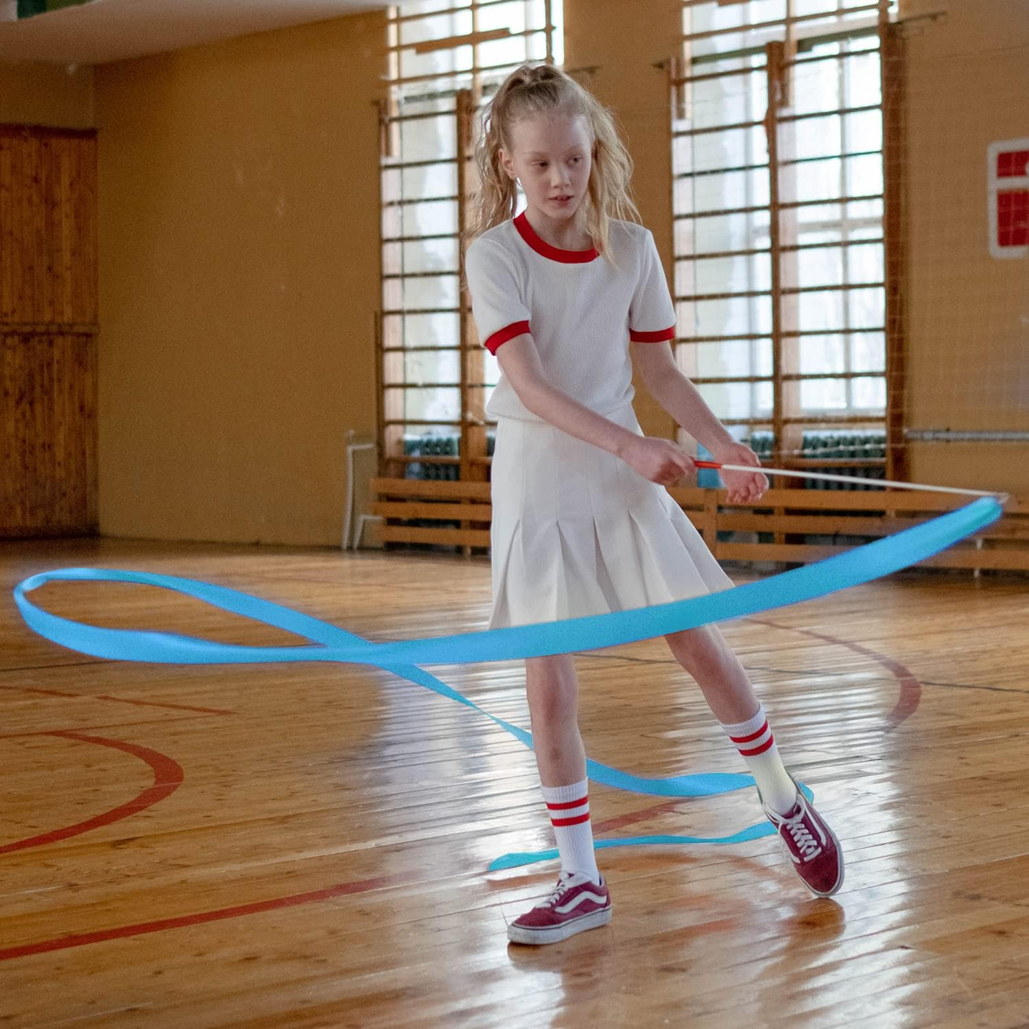 KINBOM 2Pcs Dance Ribbons, 78.7 Inch Long Twirling Dancing Ribbon Gymnastics Ribbon Streamers for Kids Artistic Dancing Training Party, with Ribbon Dancer Wand - Green image number 7