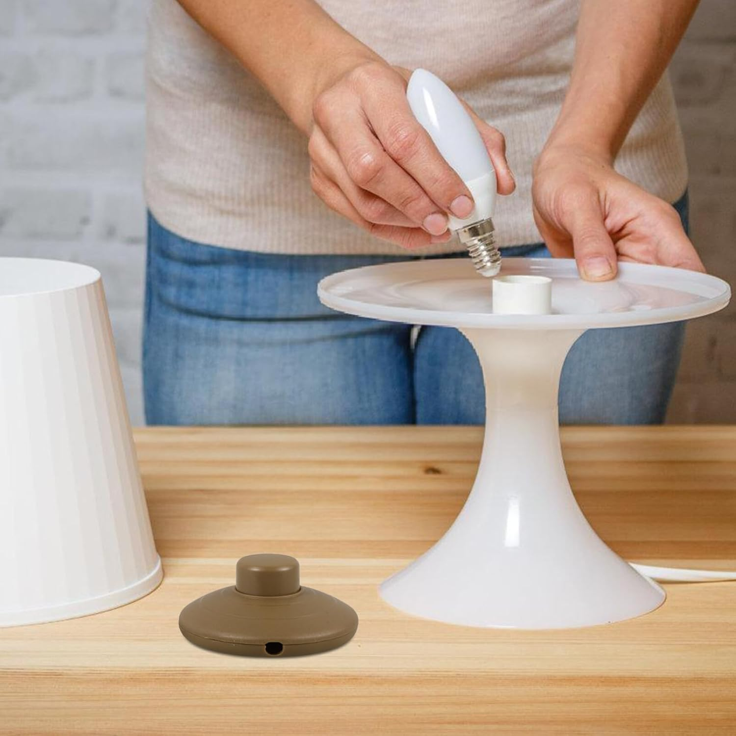 SOLUSTRE 4Pcs Floor Lamp Foot Switch, Foot Pedal Switch round Floor Lamp Inline Switch Step-On Button DIY Installation for Floor Lamp On-Off Control Replacement image number 4