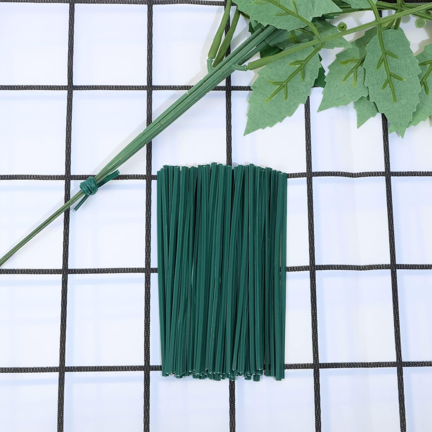 ONLYKXY 80Pcs Plastic Twist Ties Plant Ties Reusable Bread Twist Ties Cake Pop Ties Cable Ties Candy Ties for Bags 4 Inch (Green) image number 2