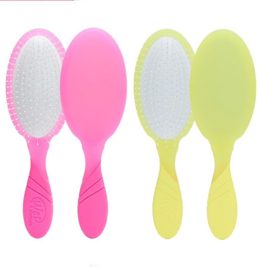 Wetbrush Pro Detangler Hi-Def Neon Lemon &ndash; All Hair Types - Ultra-Soft Intelliflex Detangler Bristles Glide through Tangles with Ease - Pain-Free Comb for Men & Women image number 5