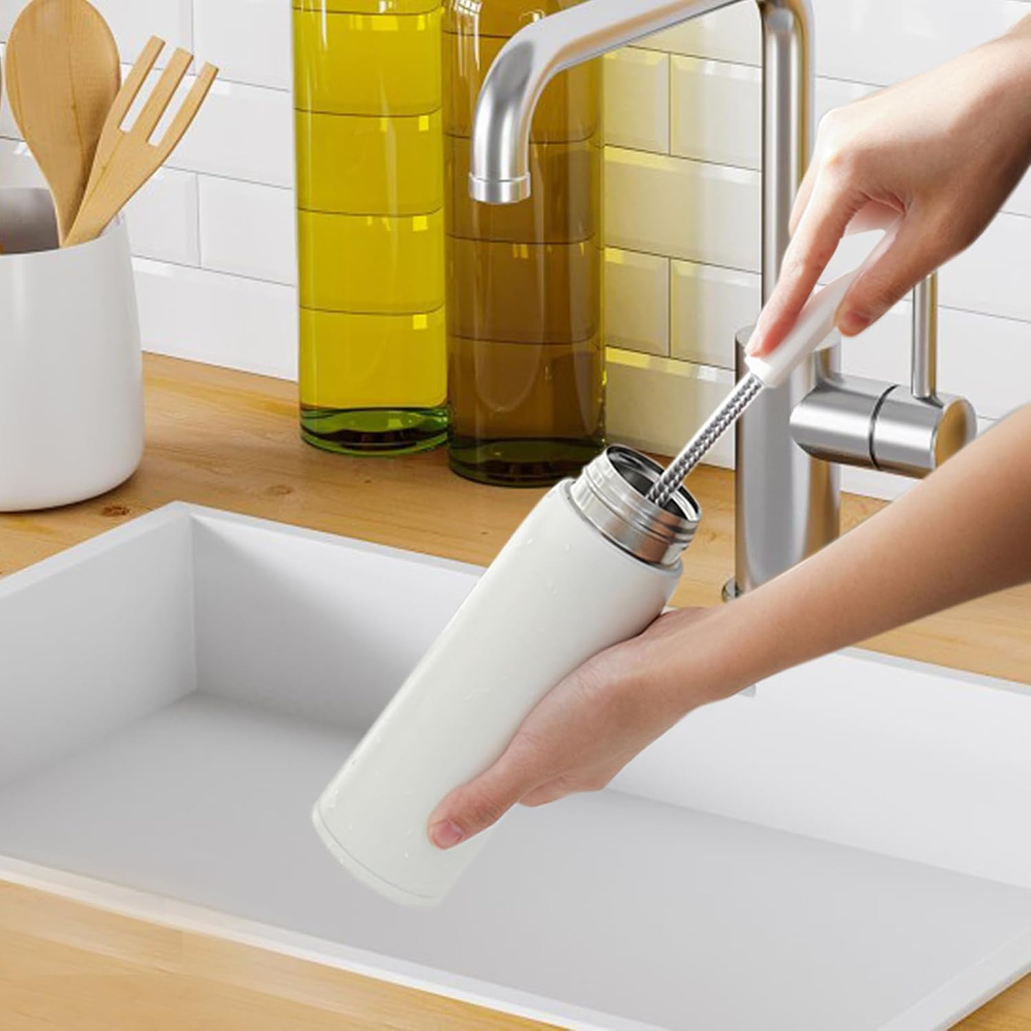 15.7" Flexible Long Black Bottle Cleaning Brush for Kitchen and Dining - Perfect for Baby Bottles, Sports Bottles, Glassware, Mugs, Jars, and Stemware (1-Pc) image number 2