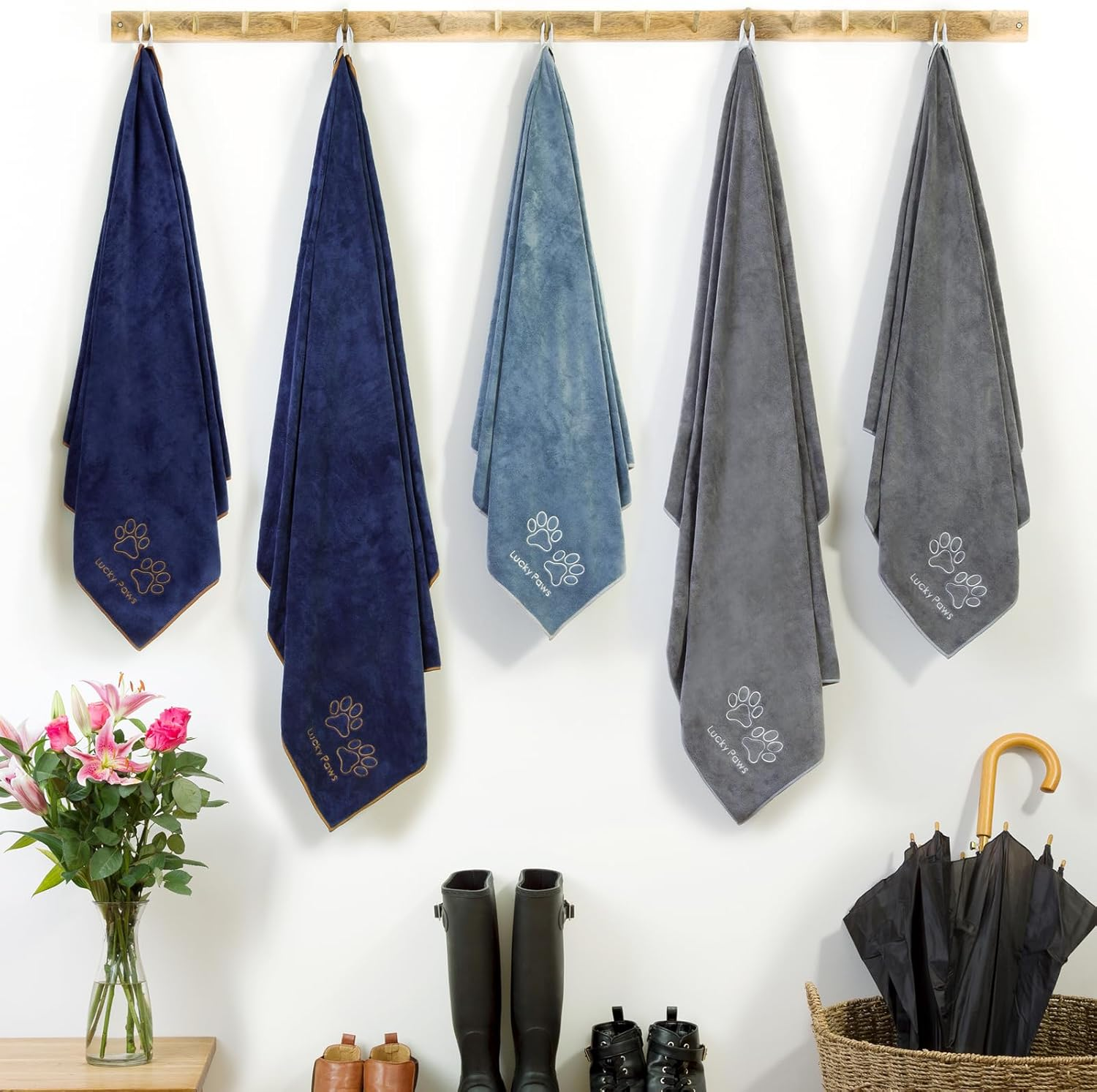 Lucky Paws&reg; Dog Towel &ndash; Extra Large 140 X 70Cm - UK Based Seller - Super Absorbent Microfibre Towel - Fast Drying - Super Soft - Premium Pet Towels (Pack of 2, Navy Blue) image number 1