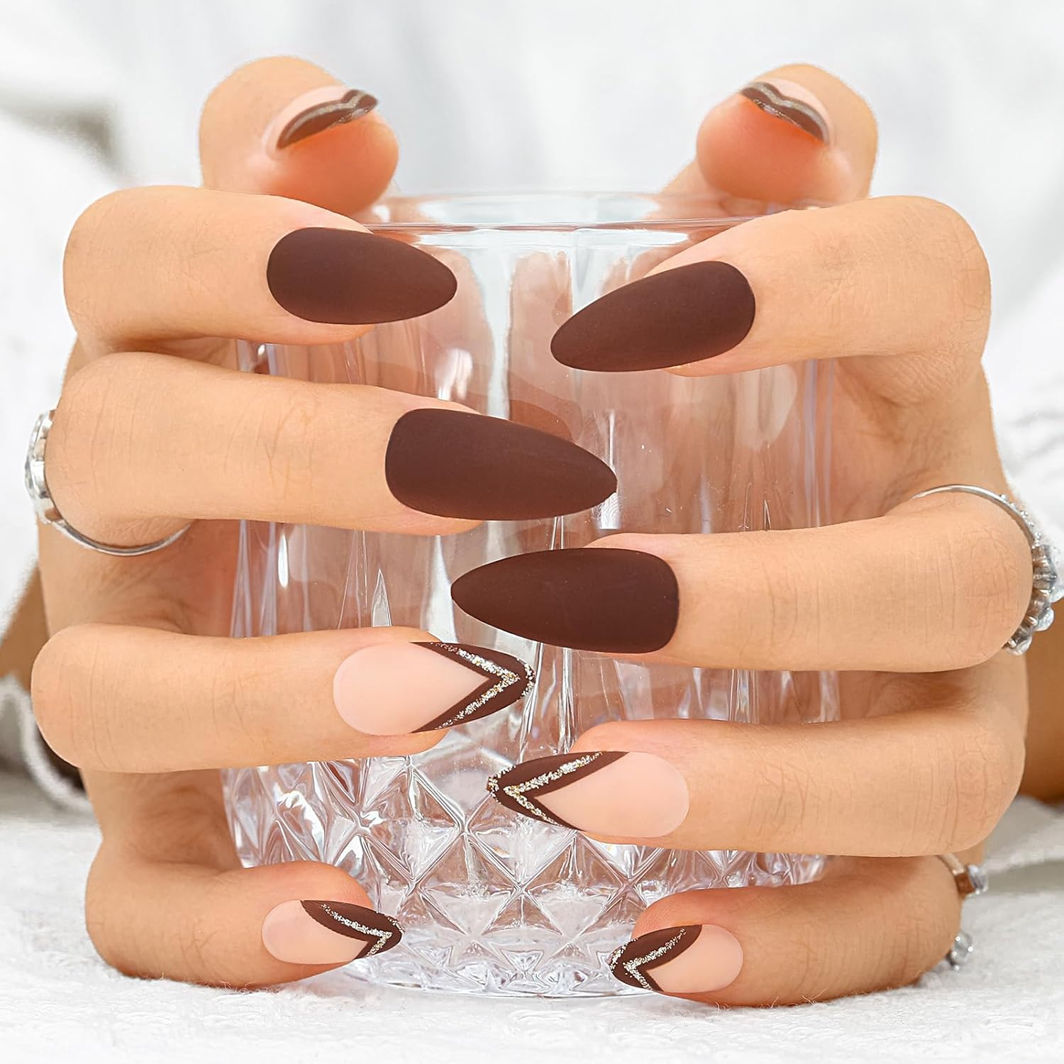 Sethexy Brown Medium Almond Press on Nails Stiletto Autumn French Fake Nails Acrylic False Nails for Women and Girls 24PCS (5) image number 4